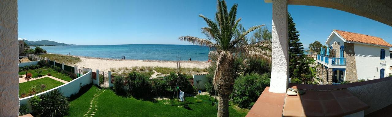In Front Of The Beach - La Terrazza Sul Mare Flumini di Quartu Luaran gambar